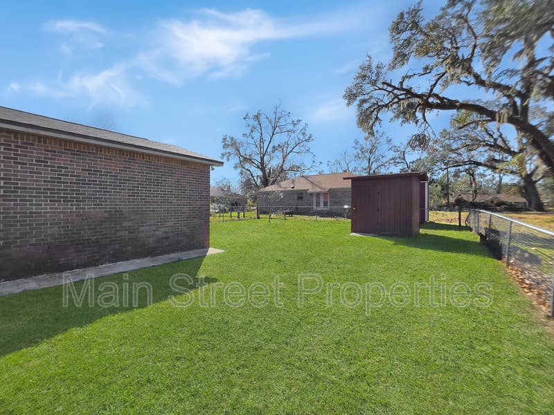 Milton House: 5595 Osceola Street