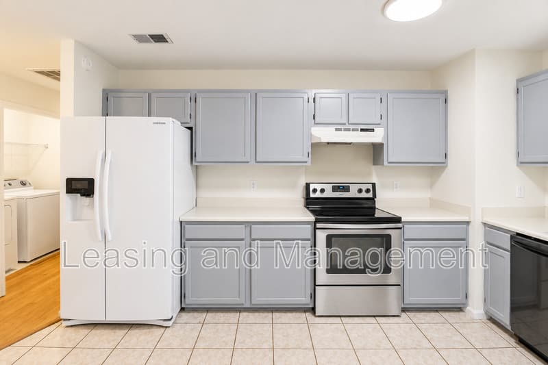 Mount Pleasant House: 1240 Llewellyn Road