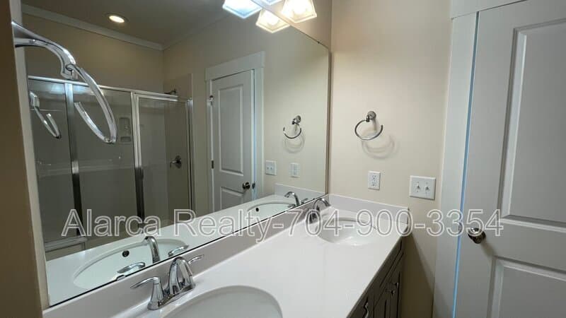 Charlotte Townhome: 2723 Tranquil Oak Pl