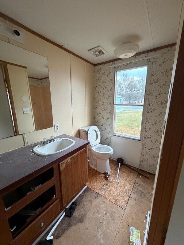 Fayetteville House: 2241 Cattail Cir