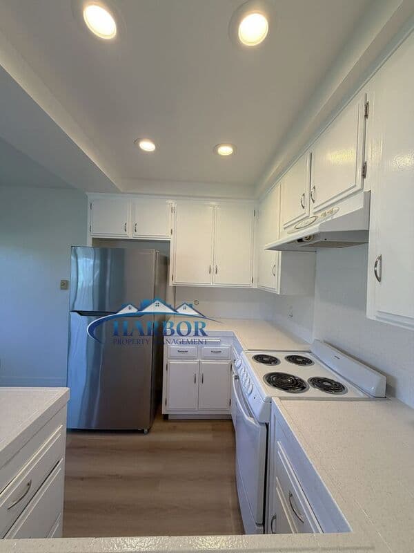 San Pedro House: 718 S. Leland