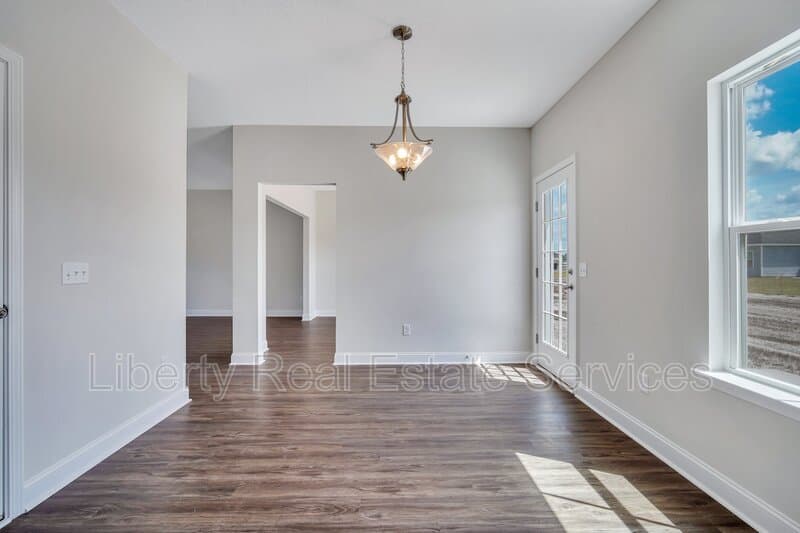Hinesville House: 88 Fridley Ln