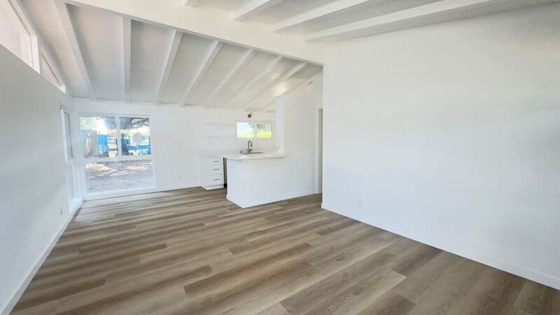 Glendora House: 1254 E Ada Ave