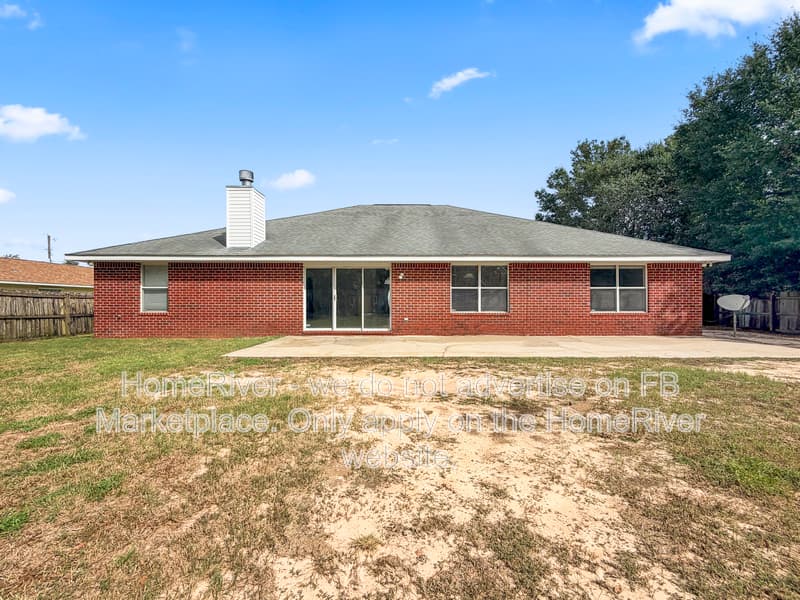 Navarre House: 6609 Codell St
