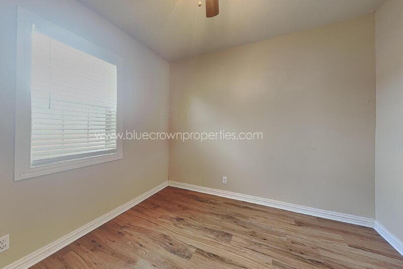 Euless House: 805 Aransas Drive