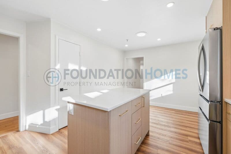 Mill Valley House: 51 Plaza Dr