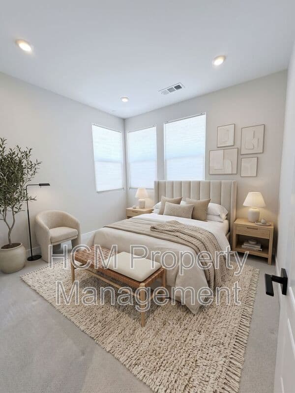 Anaheim House: 1211 W Bushell St