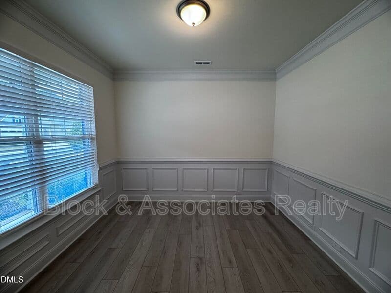 Garner House: 296 Ford Meadows Dr