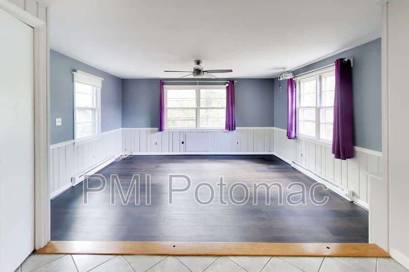 Silver Spring House: 11714 College View Drive