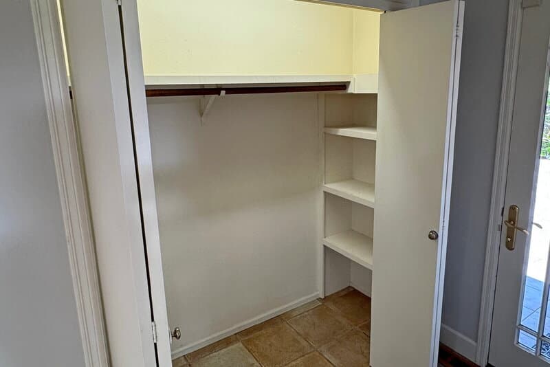Kirkland House: 10632 NE 47th Pl