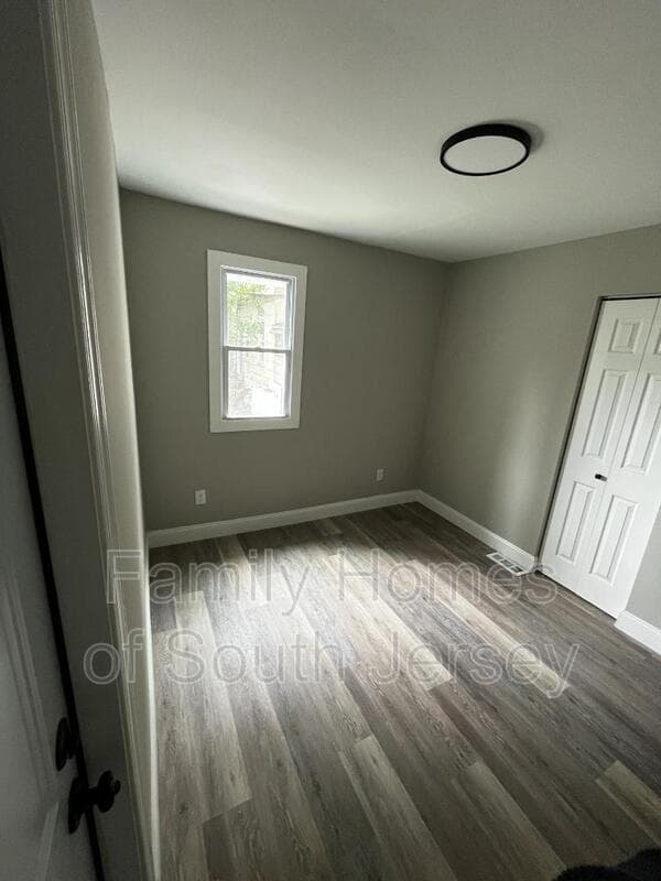 Gloucester City Apartment: 242 N Broadway