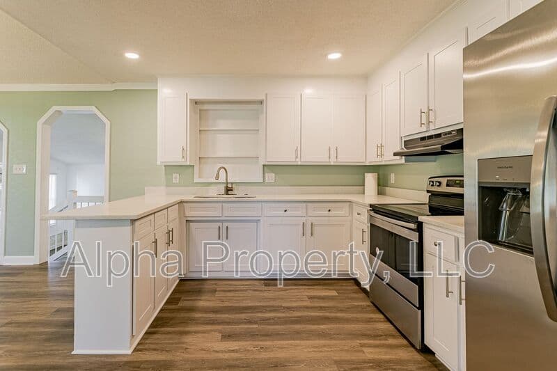 Greer House: 206 E Arlington Ave
