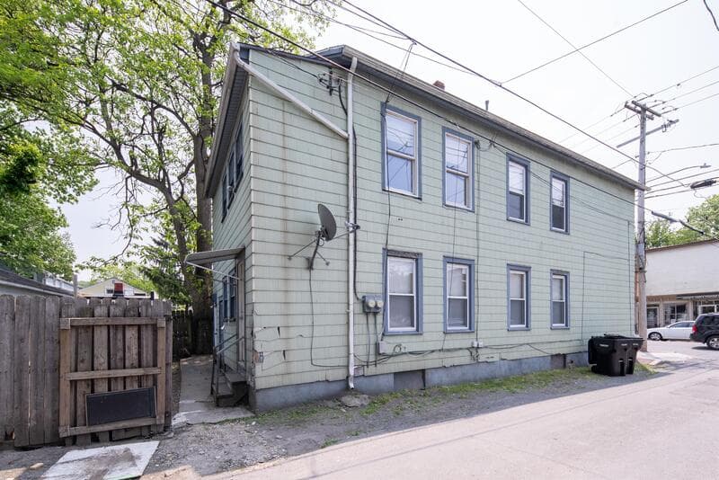 Troy Condo: 13 112th Street - 2R