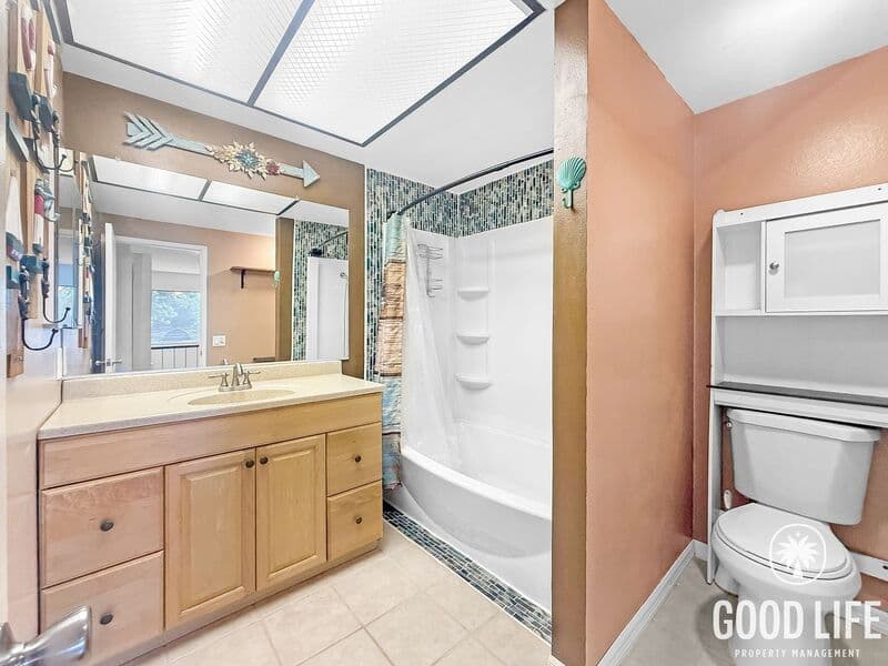 Oceanside Townhome: 827 Shelter Cove Way