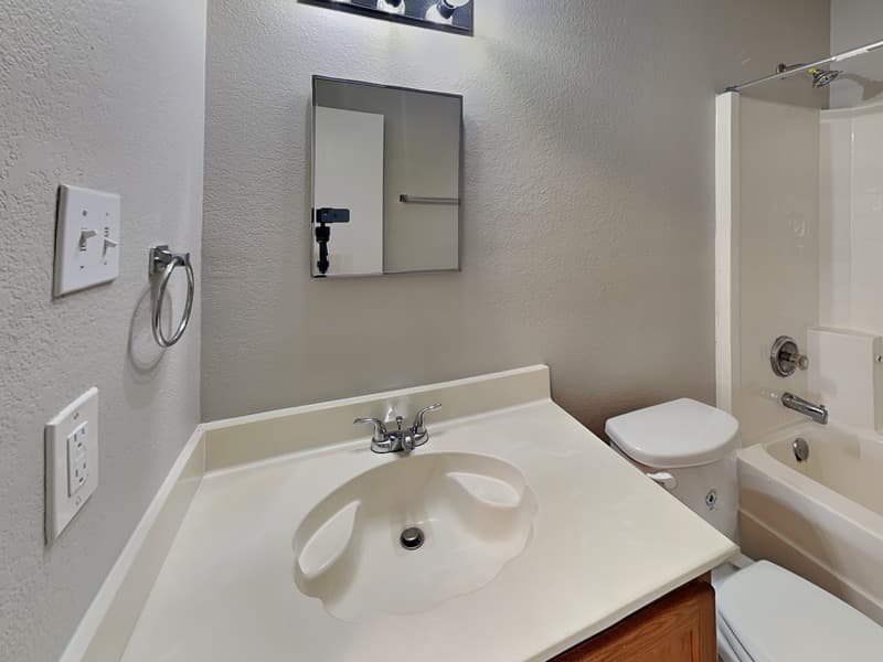 Fort Worth House: 5709 Addington Dr
