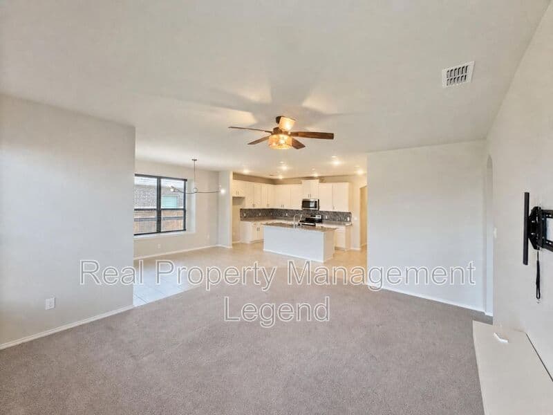 Denton House: 5601 Portola Ln