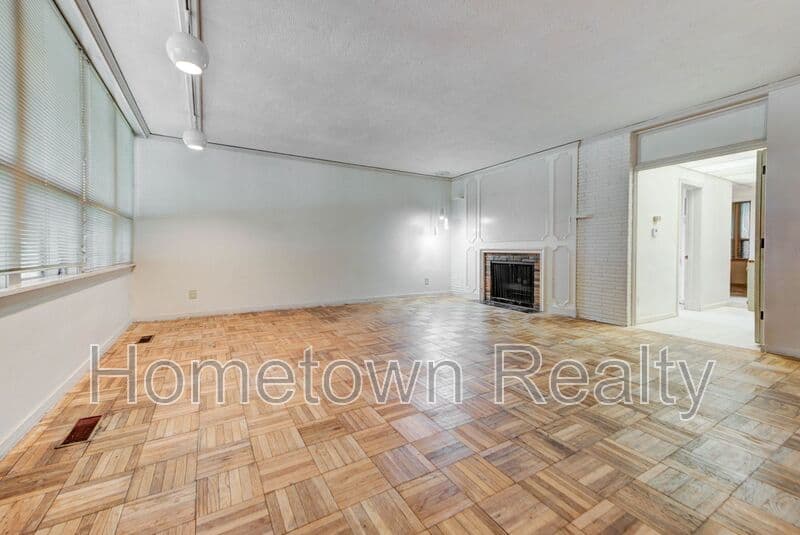 Oklahoma City Condo: 2004 NW 28th Street