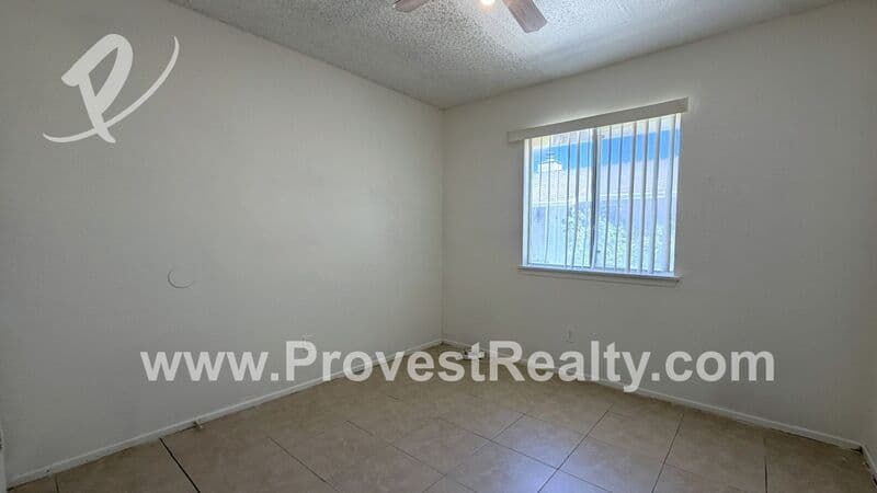 Apple Valley House: 20236 Pawhuska Rd