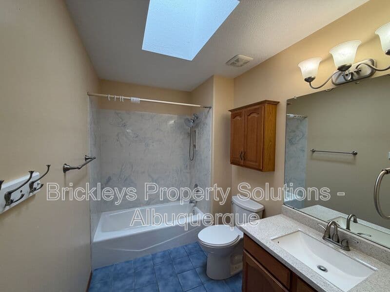 Albuquerque House: 9600 Allande Rd NE