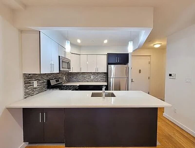 Astoria Condo: 2822 Astoria Blvd
