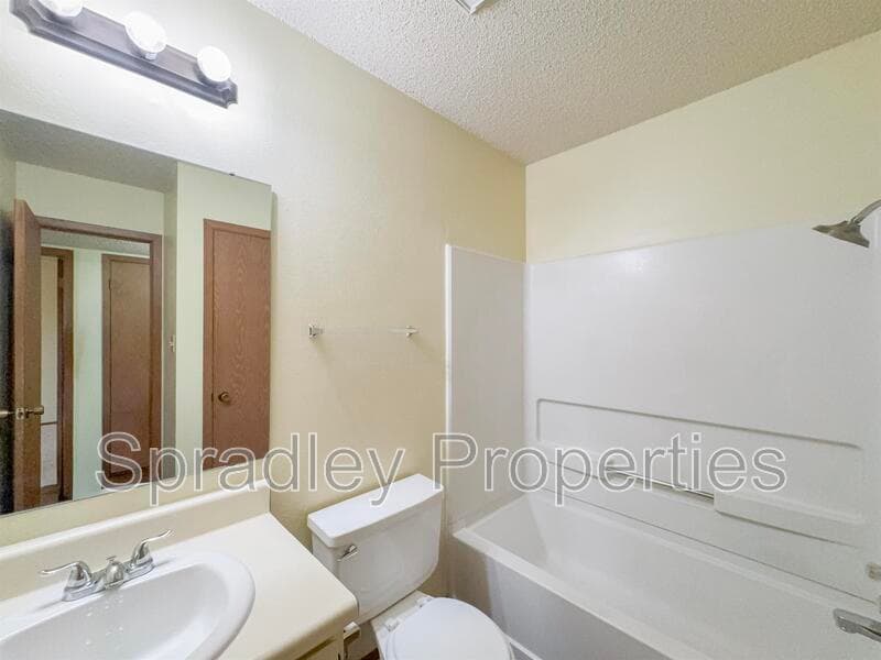 Troy Condo: 120 W Main St