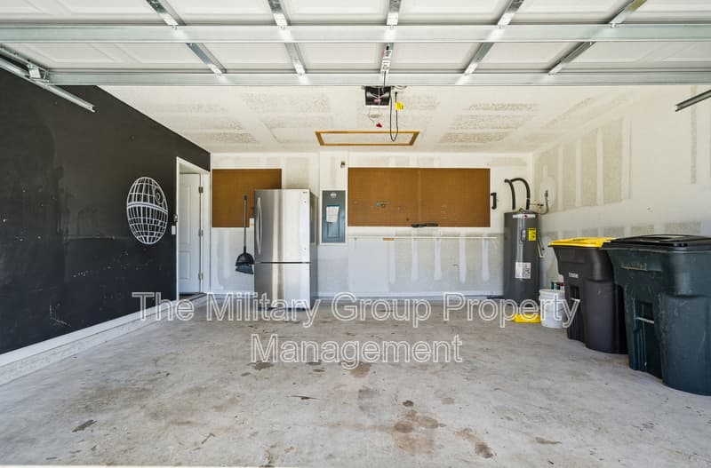 Jacksonville House: 15729 Equine Gait Dr