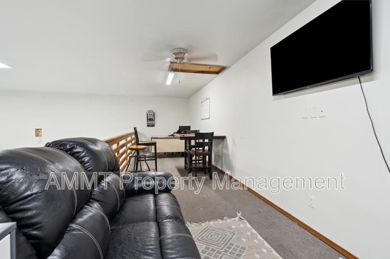 Marion Condo: 1080 Lyons Lane - 1