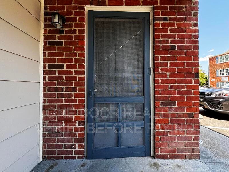 Williamsburg Condo: 732 Scotland Street #1
