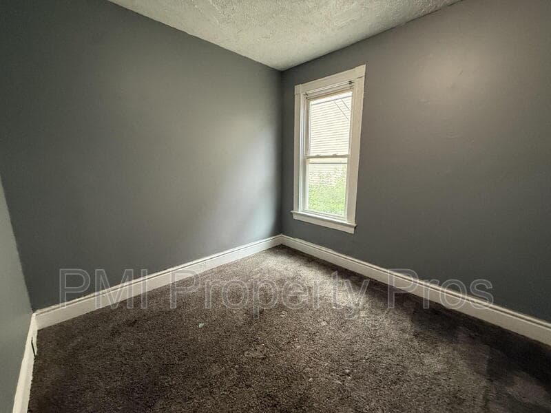 Milwaukee Condo: 1415 N 37th St