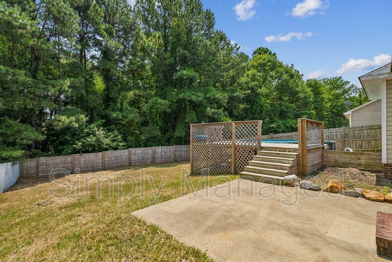 Fayetteville House: 2033 Ashton Road