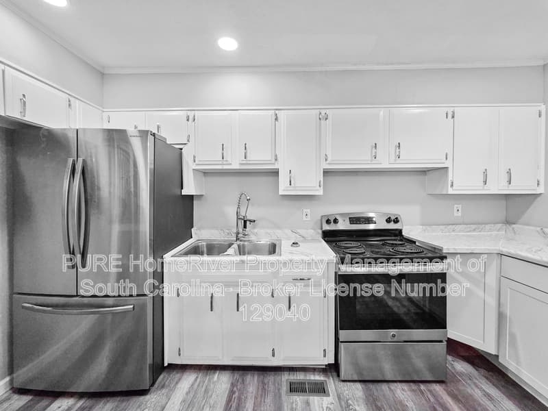 Rock Hill House: 910 Jefferson Ave