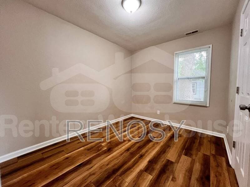Des Moines House: 612 E Edison