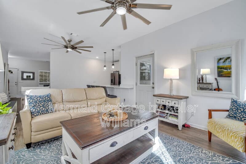 Ladys Island House: 19 LeMoyne Drive