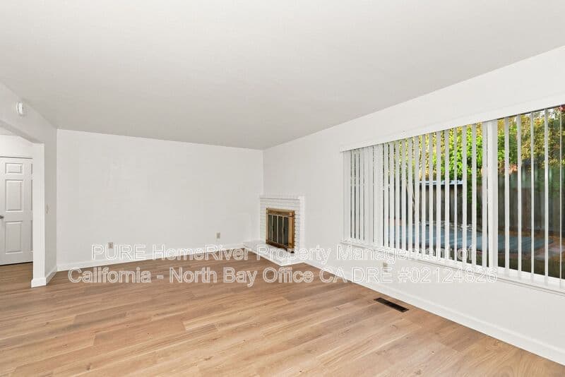 Santa Rosa House: 6123 Bridgewood Drive
