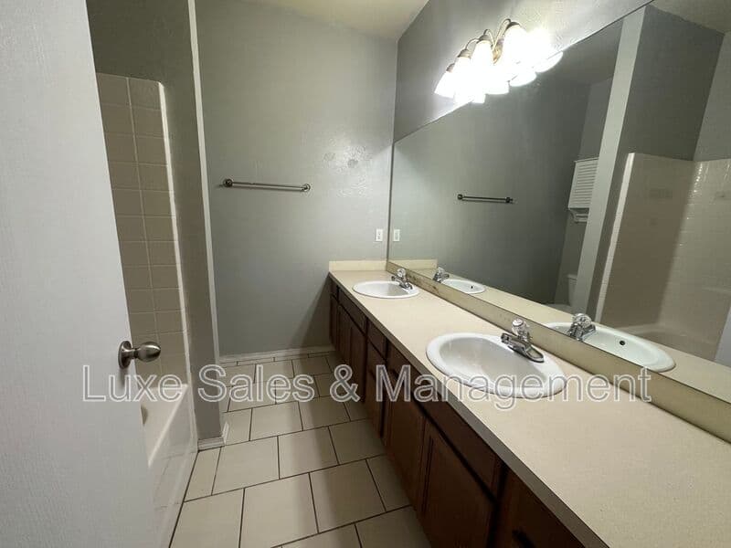 Oklahoma City House: 1735 West Palm Place