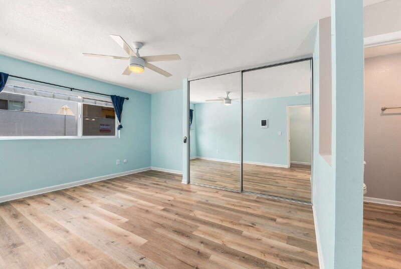 San Diego Condo: 6750 Beadnell Way