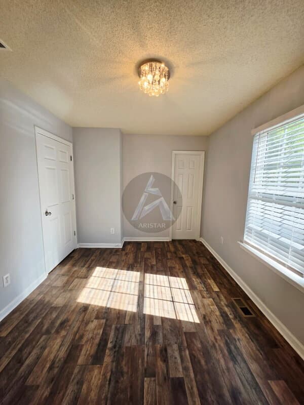 Cartersville Townhome: 17 Middlebrook Dr