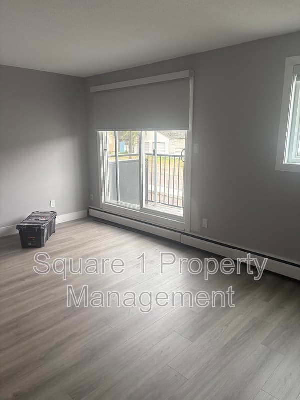 Edmonton Condo: 9818 82 Ave