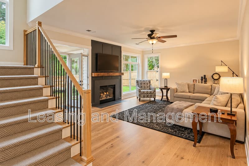 Charleston House: 1877 Bairds Cove