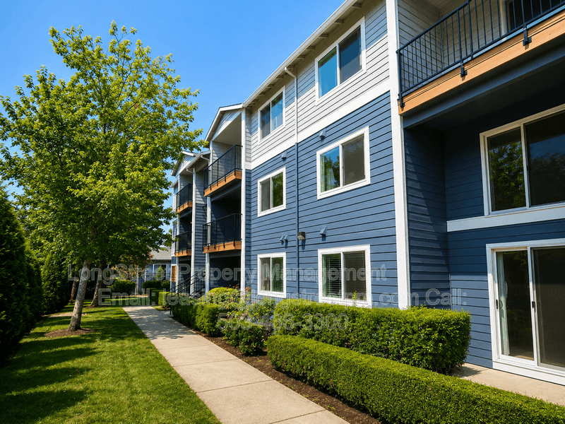 Portland Apartment: 8310 SE Rhine St