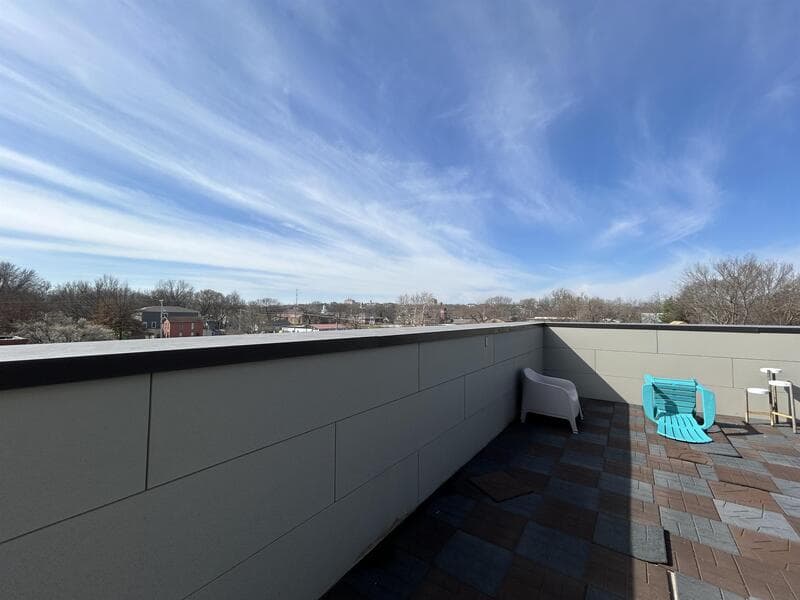 Lawrence Condo: 826 Pennsylvania Street - 14