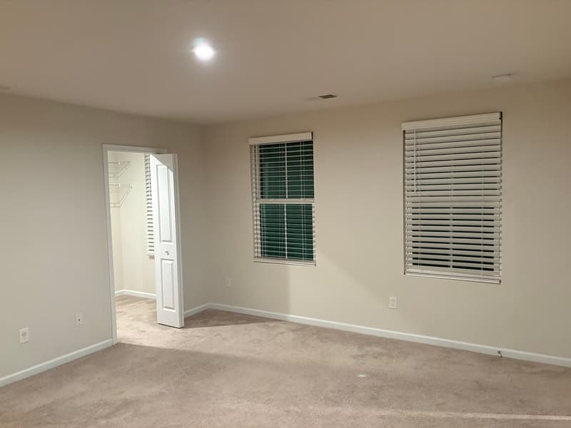 Greenville House: 102 Castlebrook Dr