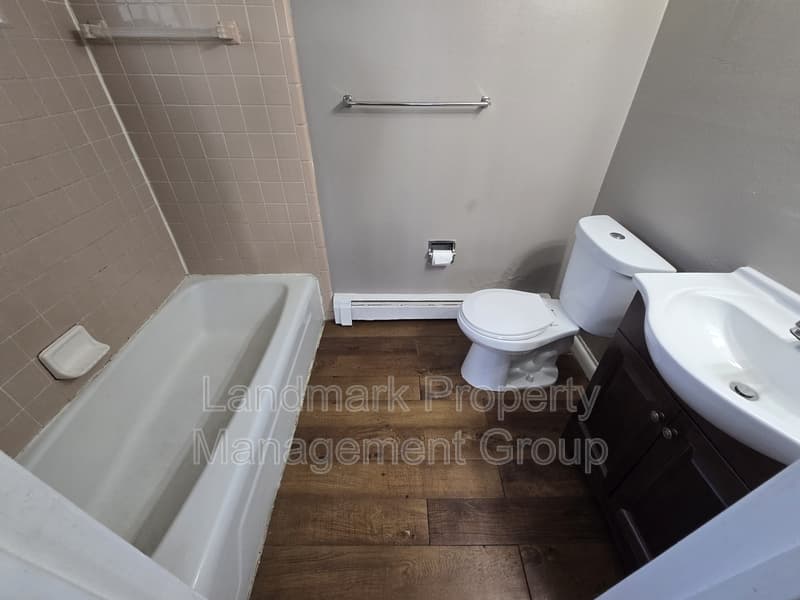 Detroit Condo: 15811 Harper Ave., Apt. # 07