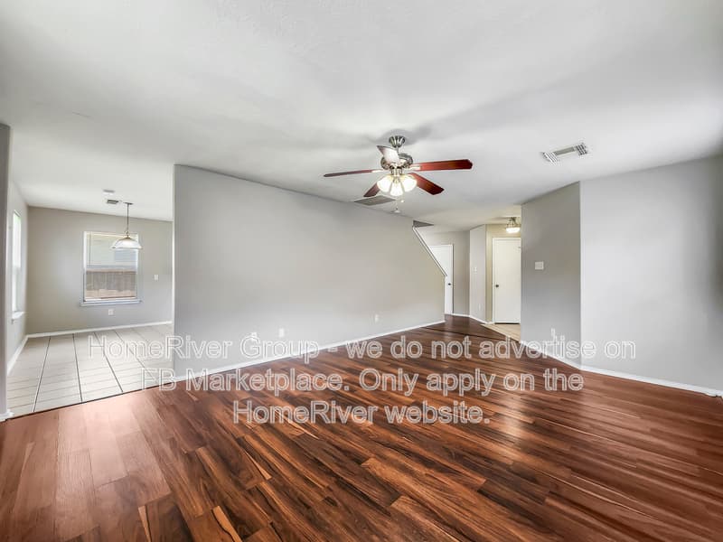 Houston House: 14007 Marners Ct