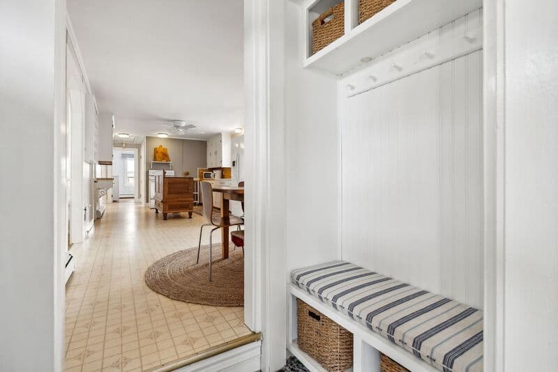 Wells House: 240 Island Beach Road