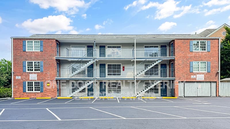 Williamsburg Condo: 732 Scotland Street