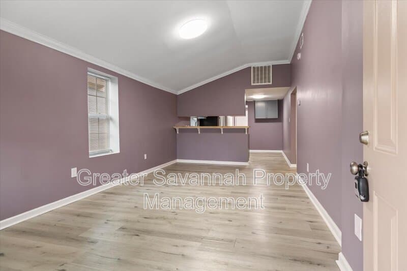 Savannah House: 705 West 47th Street