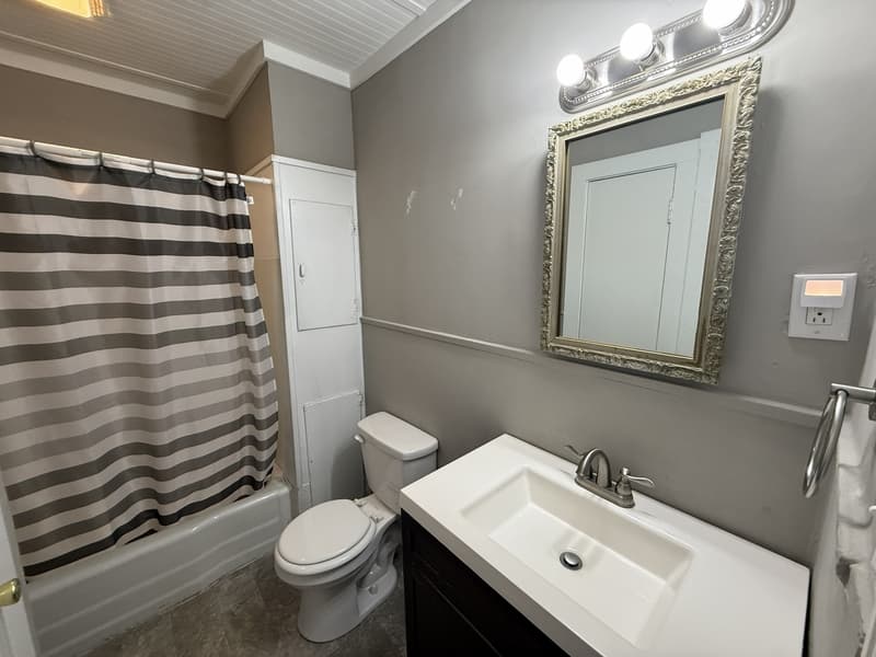 Winder House: 298 Atlanta Highway Southeast