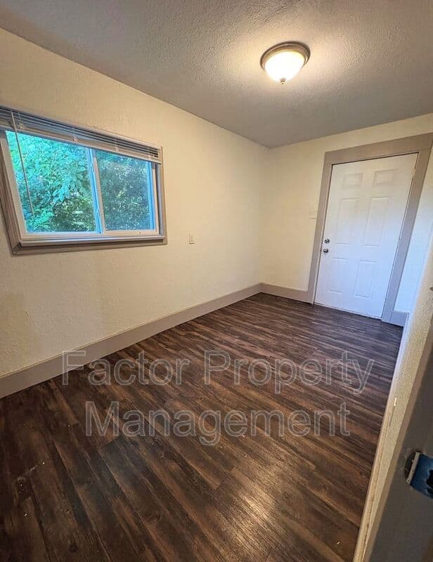 Mankato Condo: 103 Locust St.