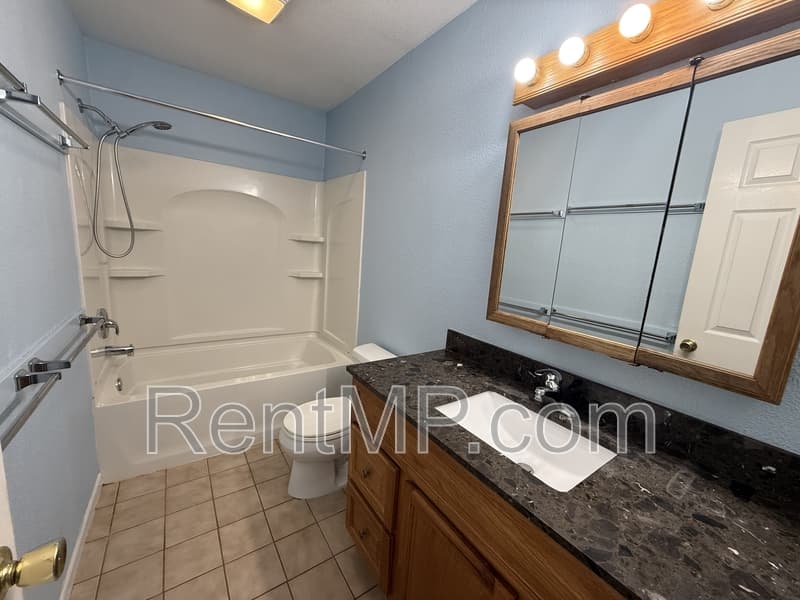 Mt Pleasant Townhome: 722 W Broomfield - Unit J01